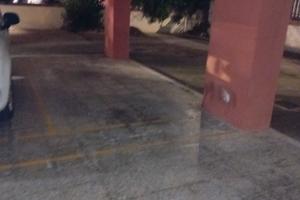 Posto auto spazio pilotis