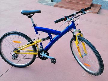 Bicicletta da 26'' biammortizzata come nuova