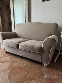 Divano stile shabby color tortora