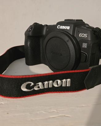 machina fotografica mirrorless Canon EOS RP