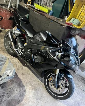 Yamaha R1