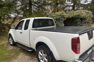 Nissan Navara King Cab Copertura poster. tonneau