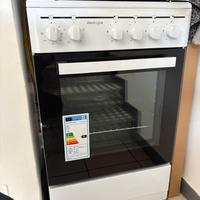 Cucina con forno semi nuova