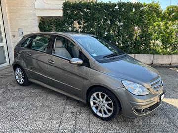 MERCEDES-BENZ B 170 Sport