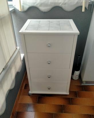 Cassettiera con rotelle MASLEGNO.