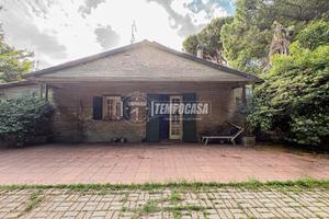 CASA INDIPENDENTE CON GIARDINO E GARAGE A BAGNAROL
