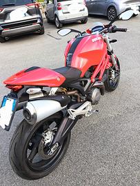 Ducati Monster 696