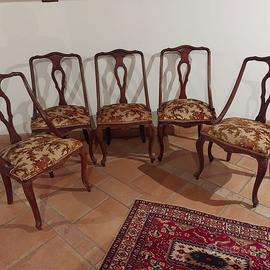 Eleganti sedie in legno