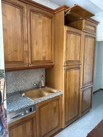 Cucina completa in legno massello buono stato