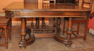 Tavolo Francese '800 in noce (allungabile) 8 sedie