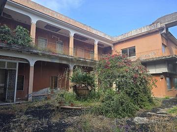 Stabile/Palazzo - Fiumefreddo di Sicilia