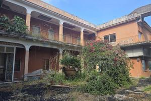 Stabile/Palazzo - Fiumefreddo di Sicilia