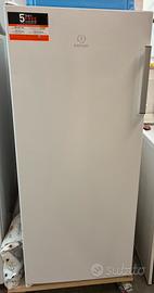 Congelatore  verticale Indesit