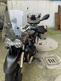 Moto guzzi v85tt modello 2021