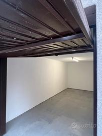 Garage in via Giuseppe di Vittorio