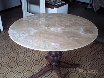 Tavolo tondo in onice