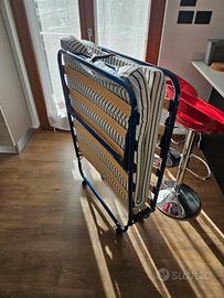 brandina pieghevole Sandvika ikea blu comoda 