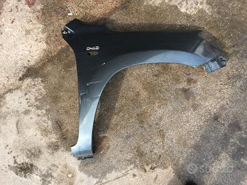 PARAFANGO ANTERIORE DESTRO TOYOTA RAV4 2006-2013