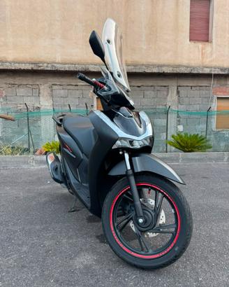 Honda sh 125 sport