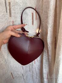 Borsa in forma di cuore .