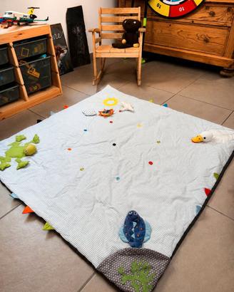 Tappeto attività 118x118 cm con giochi sensoriali