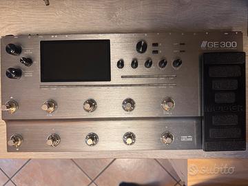 Mooer ge 300 Multieffetto per chitarra + zaino