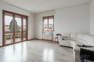 3 LOCALI A DESENZANO DEL GARDA