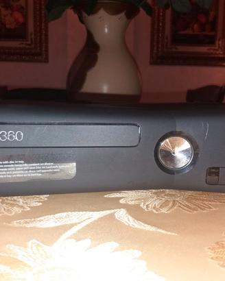 X Box 360 250 GB + Kinect, controllers, giochi