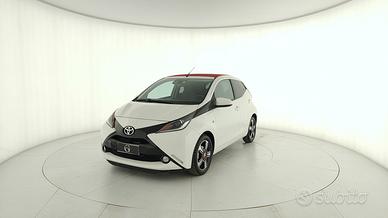 TOYOTA Aygo 5p 1.0 x-play m-mt my15