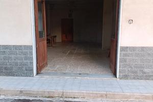 Locale 60 mq varie destinazioni d'uso