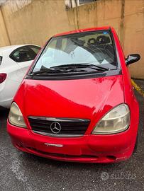 Auto classe A Mercedes anno 1999