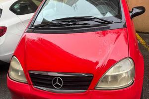 Auto classe A Mercedes anno 1999