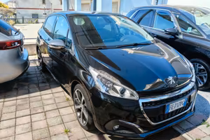 Peugeot 208 BlueHDi 75 5 porte Allure