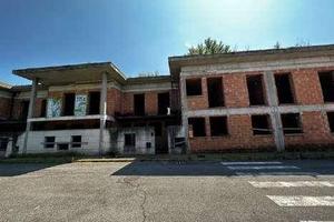 Immobile in asta di 1359 m² con più di 5 locali e 