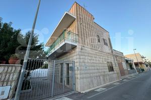 Villa bifamiliare Bari [Cod. rif 3321749VRG]