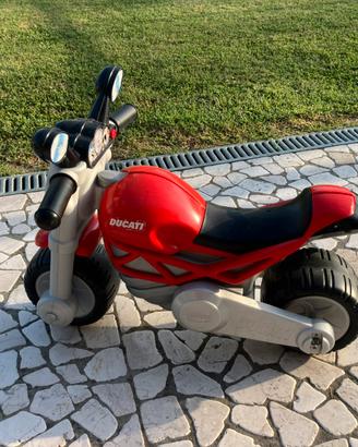 Moto Ducati Monster