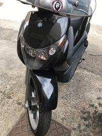 Beverly 200