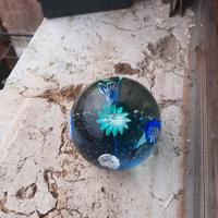 fermaporte o fermacarte. Motivo con fiori 