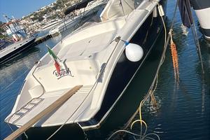 Tornado 44 con posto barca