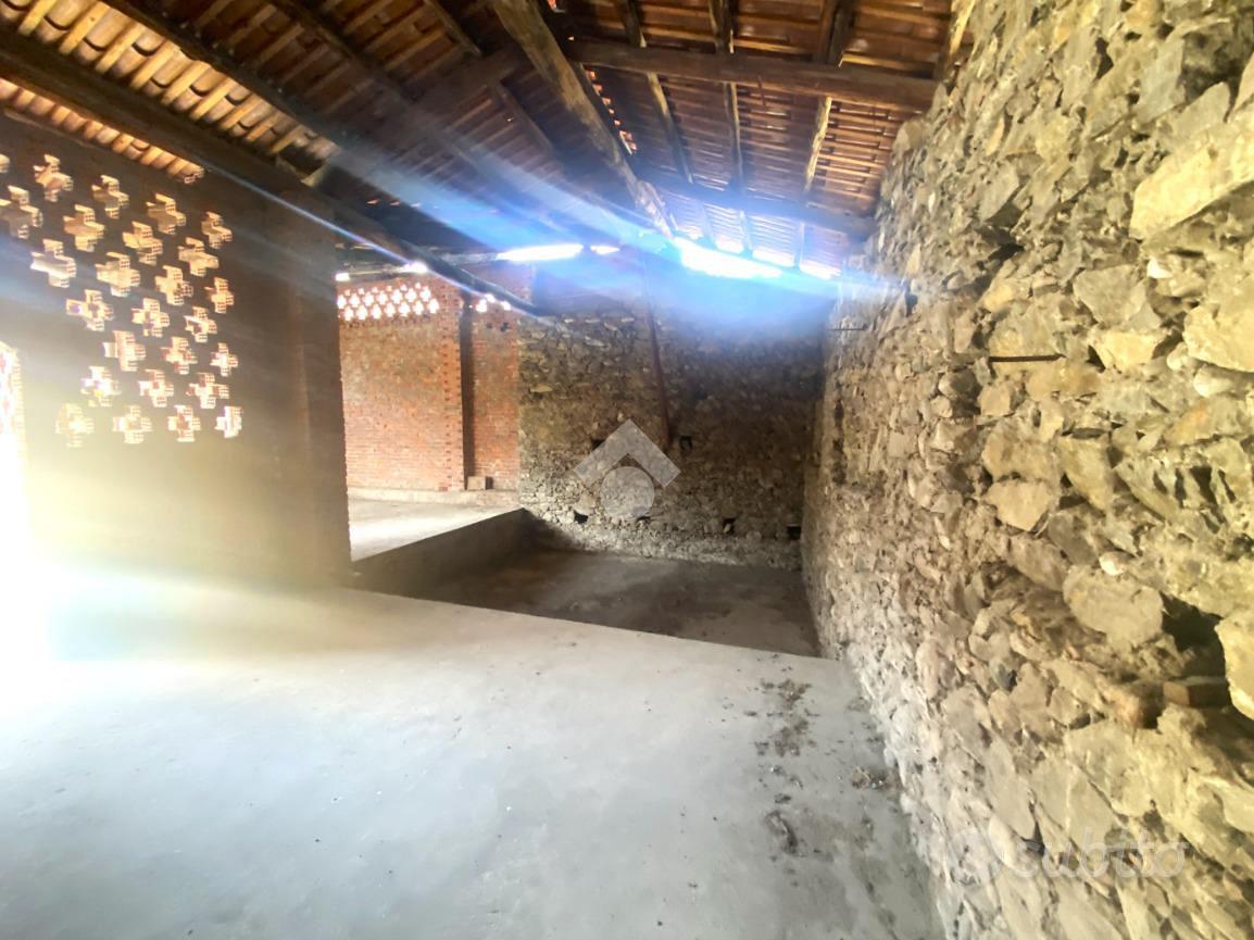 RUSTICO A BORGOFRANCO D'IVREA - Vista 2