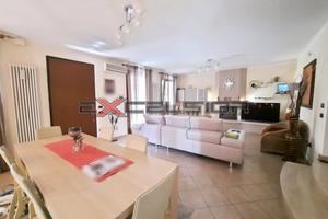 BOSCOCHIARO: Villetta singola con giardino