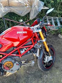 Ducati Monster S4rs rossa e bianca