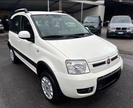 Fiat Panda 4x4 climbing