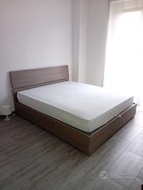 Letto matrimoniale contenitore – Come nuovo, con m