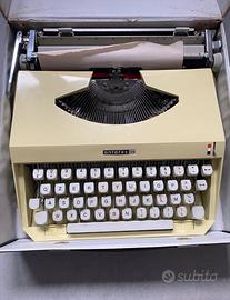 Macchina da scrivere Capri Antares