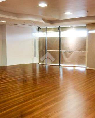 NEGOZIO A CAPRIATE SAN GERVASIO