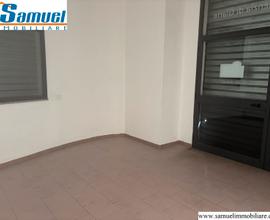 Giarre centro, bottega di 70 mq