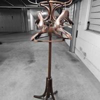 Appendiabiti retrò in legno curvato