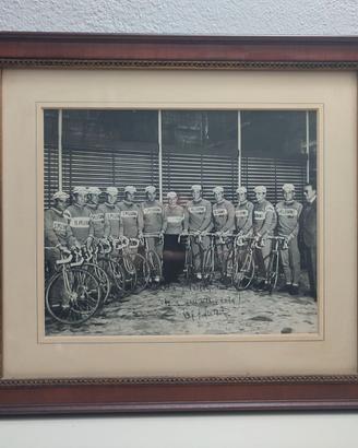 Foto della squadra ciclistica S. Pellegrino