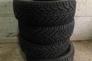 Gomme  invernali 195/55 R16 – Tiger